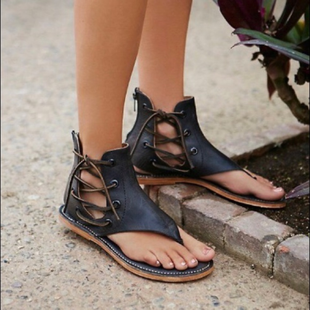 Frye Baske Sandals